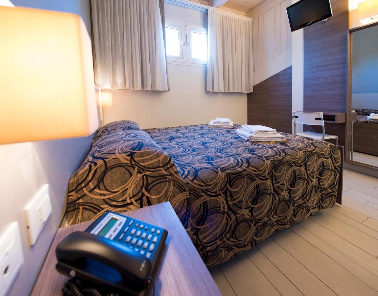 Hotel Aquila Azzurra Rimini Extérieur photo
